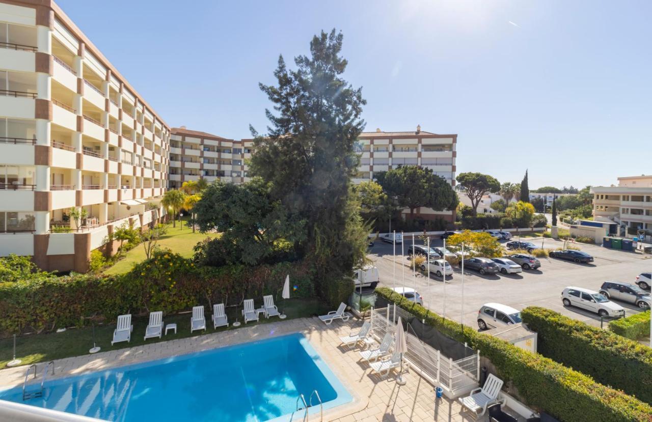 קווארטיירה Zarco - Cosy Apartment In Vilamoura With A Balcony With View To The 2 Swimming Pools - Near The Beach & The Marina מראה חיצוני תמונה