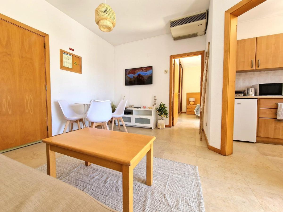 קווארטיירה Zarco - Cosy Apartment In Vilamoura With A Balcony With View To The 2 Swimming Pools - Near The Beach & The Marina מראה חיצוני תמונה