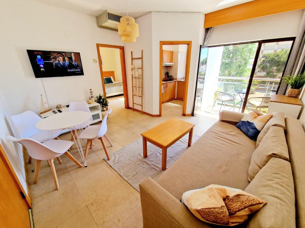 קווארטיירה Zarco - Cosy Apartment In Vilamoura With A Balcony With View To The 2 Swimming Pools - Near The Beach & The Marina מראה חיצוני תמונה