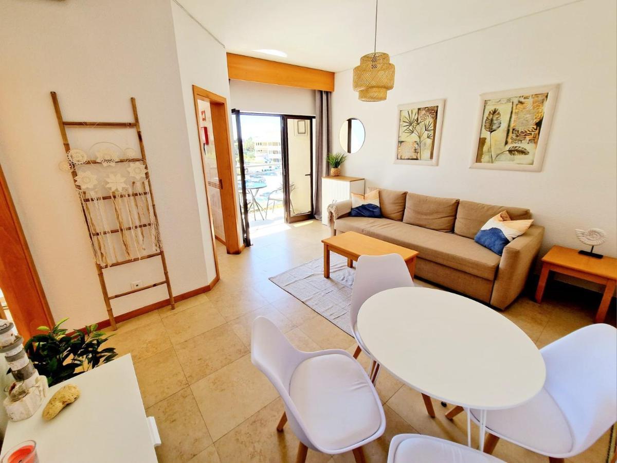 קווארטיירה Zarco - Cosy Apartment In Vilamoura With A Balcony With View To The 2 Swimming Pools - Near The Beach & The Marina מראה חיצוני תמונה