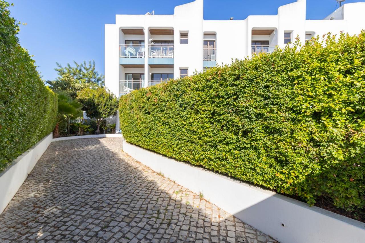 קווארטיירה Zarco - Cosy Apartment In Vilamoura With A Balcony With View To The 2 Swimming Pools - Near The Beach & The Marina מראה חיצוני תמונה