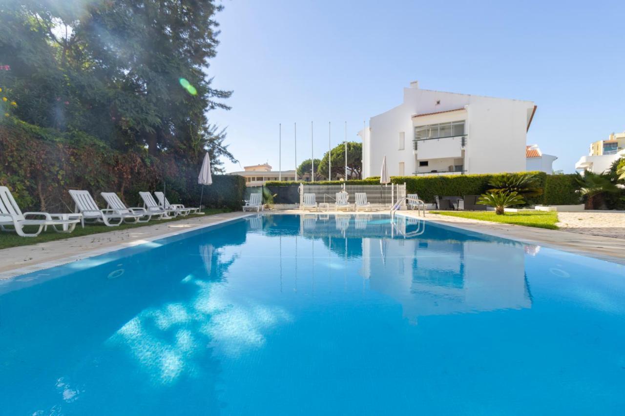 קווארטיירה Zarco - Cosy Apartment In Vilamoura With A Balcony With View To The 2 Swimming Pools - Near The Beach & The Marina מראה חיצוני תמונה