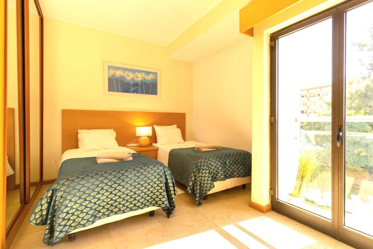 קווארטיירה Zarco - Cosy Apartment In Vilamoura With A Balcony With View To The 2 Swimming Pools - Near The Beach & The Marina מראה חיצוני תמונה