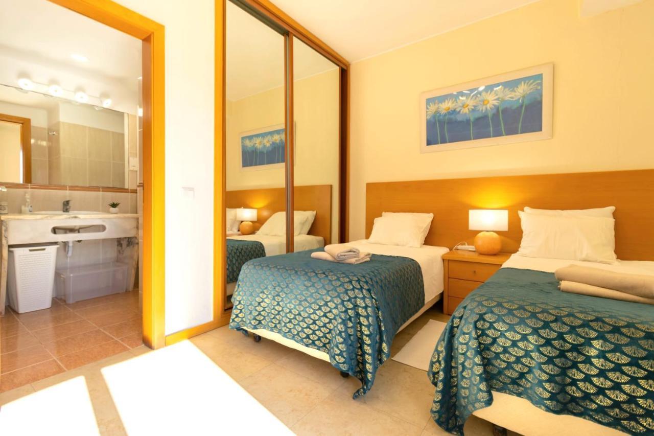 קווארטיירה Zarco - Cosy Apartment In Vilamoura With A Balcony With View To The 2 Swimming Pools - Near The Beach & The Marina מראה חיצוני תמונה