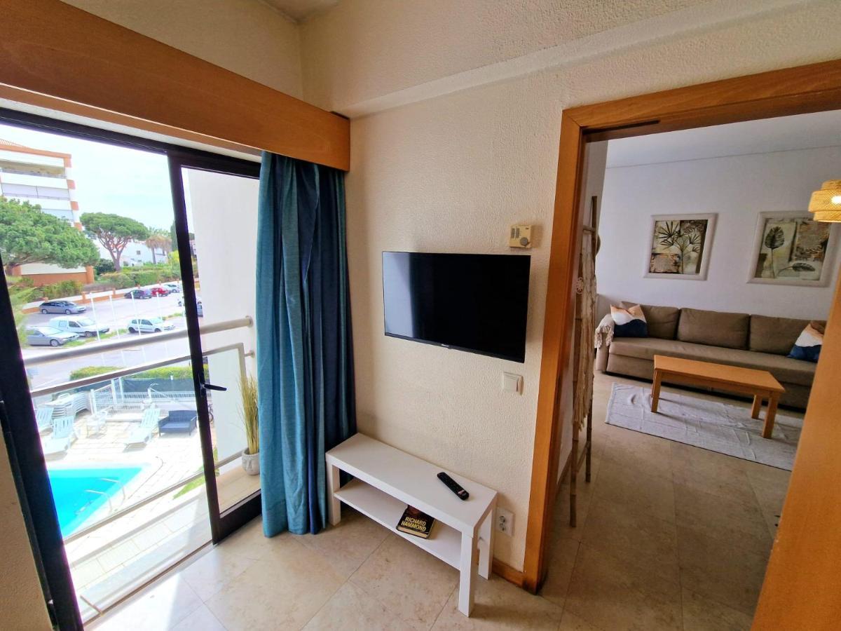 קווארטיירה Zarco - Cosy Apartment In Vilamoura With A Balcony With View To The 2 Swimming Pools - Near The Beach & The Marina מראה חיצוני תמונה
