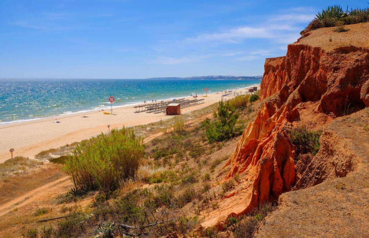 קווארטיירה Zarco - Cosy Apartment In Vilamoura With A Balcony With View To The 2 Swimming Pools - Near The Beach & The Marina מראה חיצוני תמונה